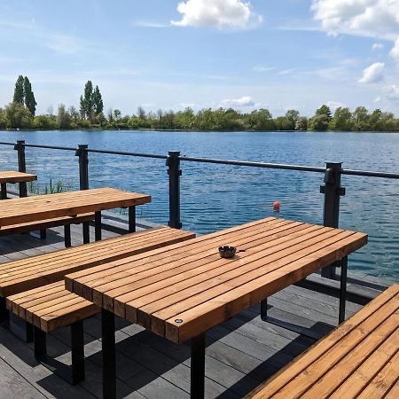 Chichester Lakeside Self-Catering Holiday Home מראה חיצוני תמונה