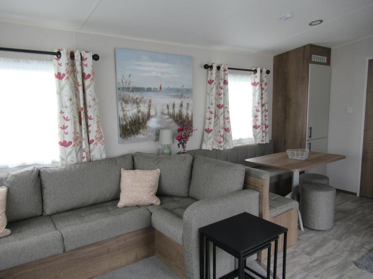 Chichester Lakeside Self-Catering Holiday Home מראה חיצוני תמונה