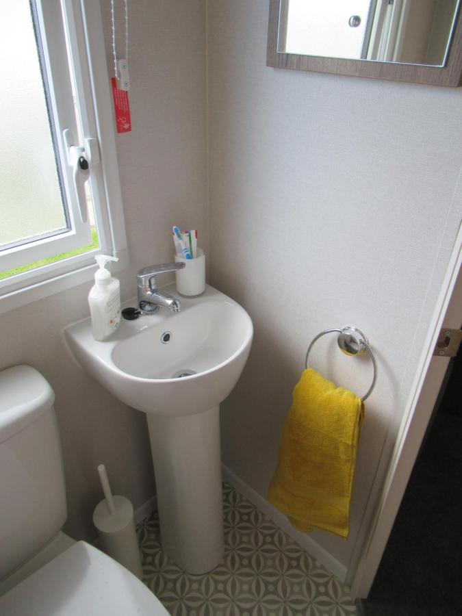 Chichester Lakeside Self-Catering Holiday Home מראה חיצוני תמונה
