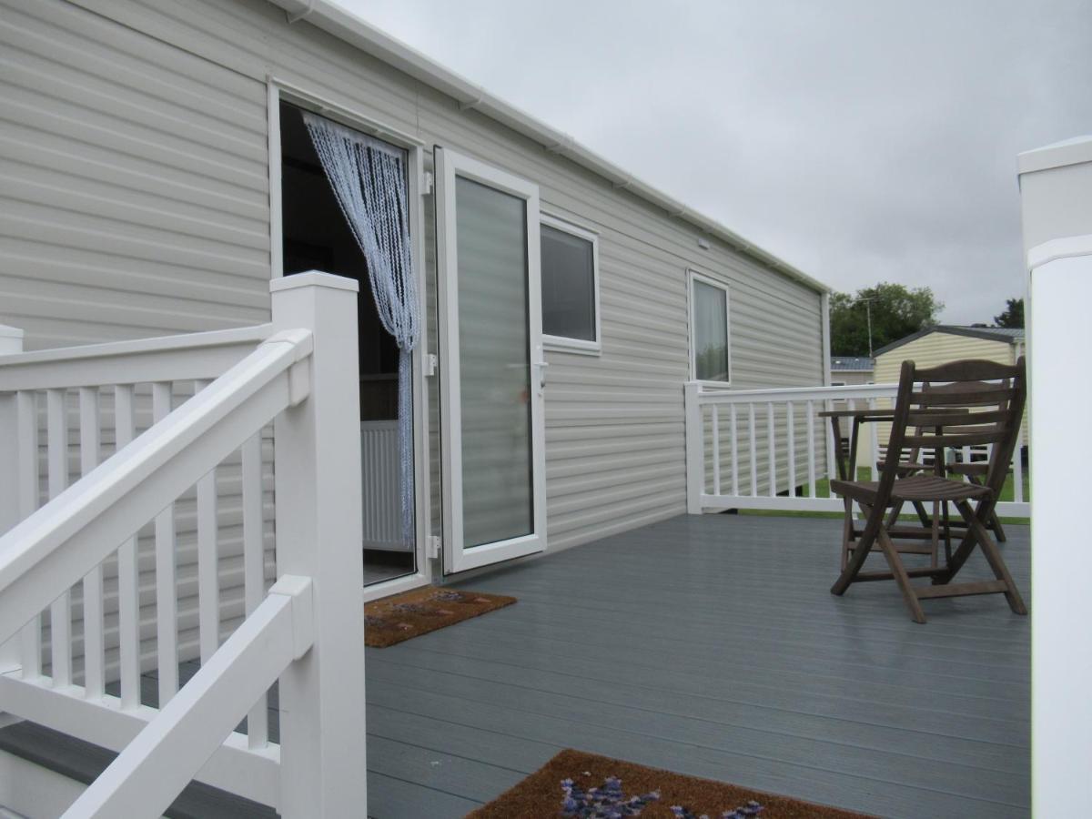 Chichester Lakeside Self-Catering Holiday Home מראה חיצוני תמונה