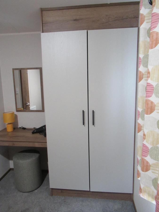 Chichester Lakeside Self-Catering Holiday Home מראה חיצוני תמונה